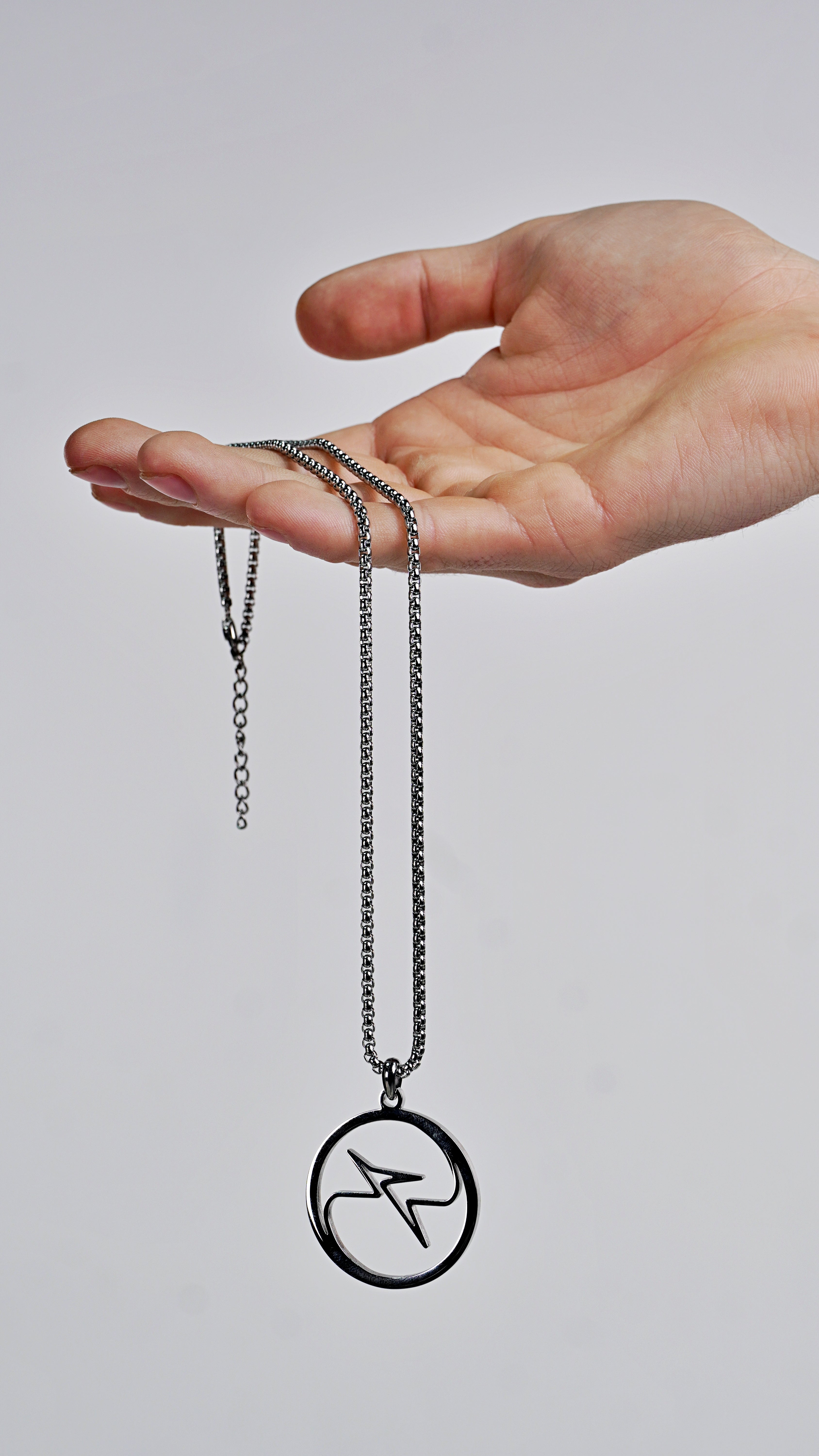 Emblem chain